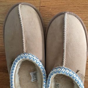 Men’s Ugg slippers, brand new never worn
